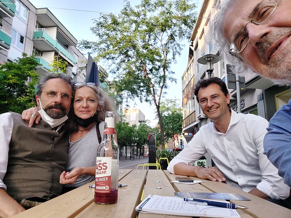 Vlnr: Christoph und Inka Relinghaus, Joachim Sinzig und Heribert Adamsky beim Brainstorming