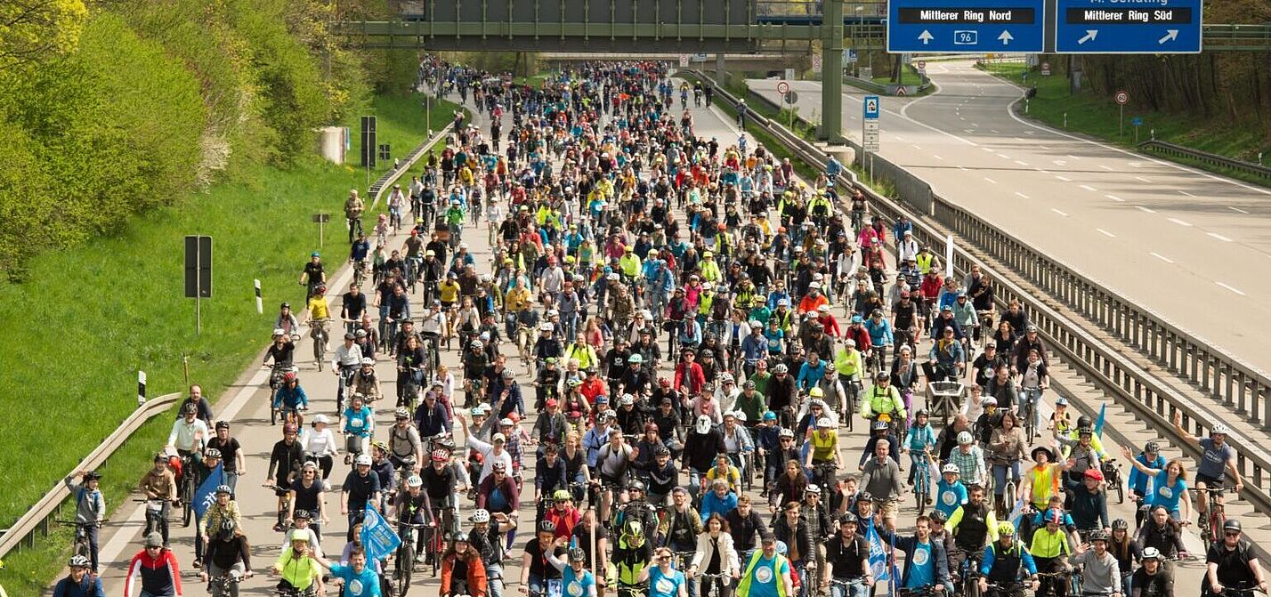 ADFC-Sternfahrt in München für ein Bayerisches Radgesetz ADFC-Sternfahrt in München für ein Bayerisches Radgesetz
